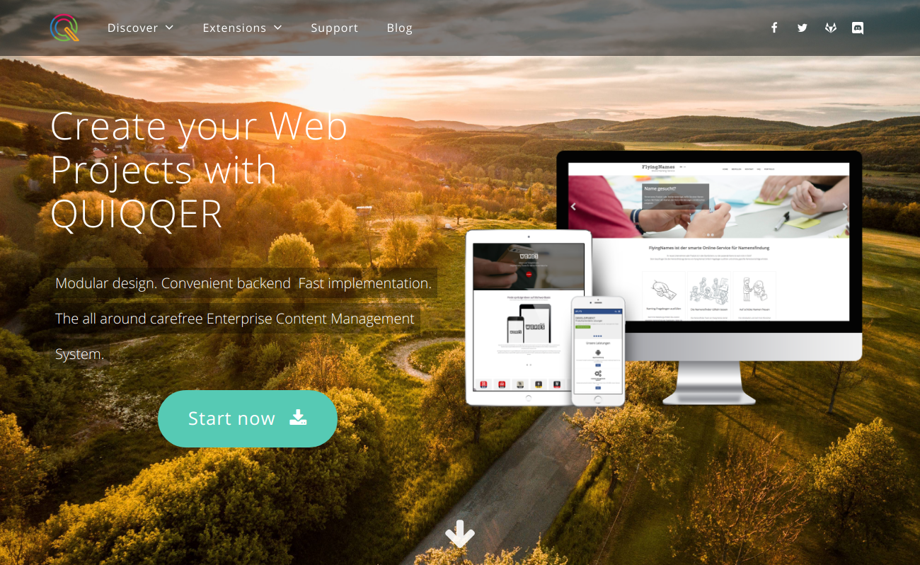 QUIQQER: Website Screenshot der QUIQQER-Startseite mit Website-Vorschauen vor einer Landschaft.