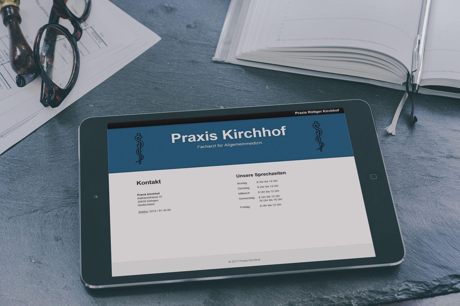 Praxis Kirchhof – Tablet-Mockup Website der Praxis Kirchhof auf einem Tablet.