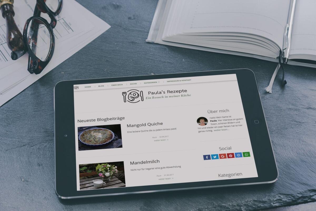 Paula’s Rezepte – Website-Mockup Website von Paula’s Rezepte auf einem Bildschirm.