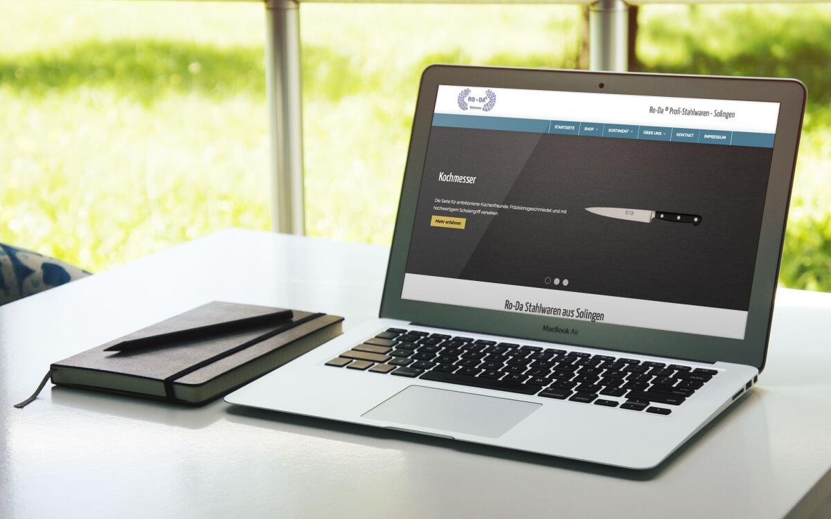 RO-DA Stahlwaren – Website-Mockup Website von RO-DA Stahlwaren auf einem Bildschirm.