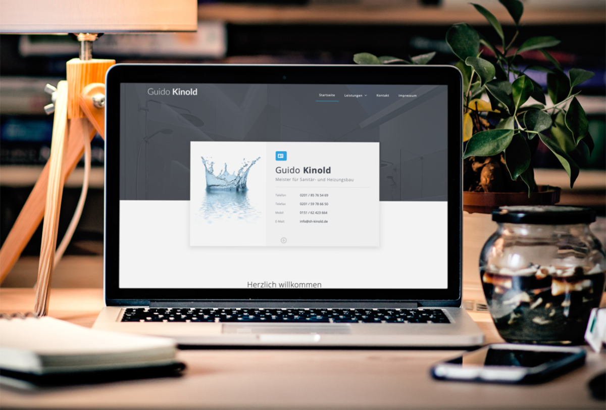 Website von Guido Kinold auf einem Laptop.